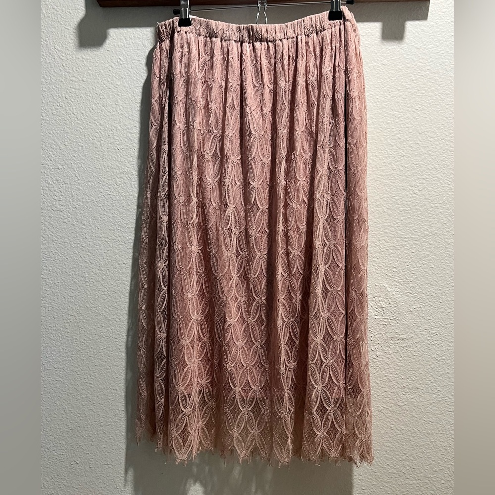 Pink lace skirt with silk slip (XL)